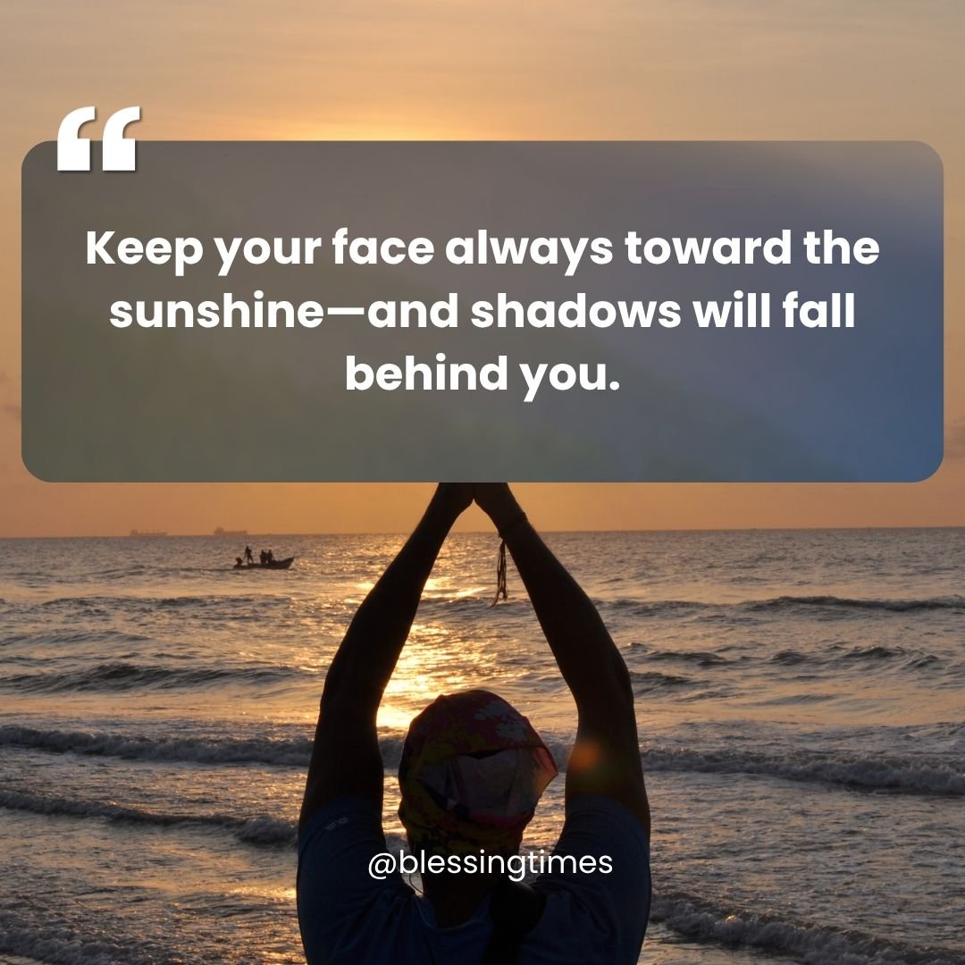 Positive Sunday quote about staying hopeful and focused